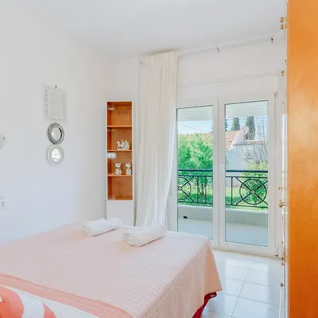 Propodes Luxury Vilă