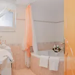 Propodes Luxury * Pastida