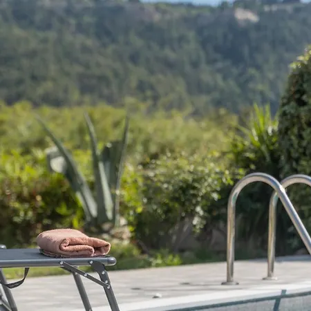 Propodes Luxury * Pastida