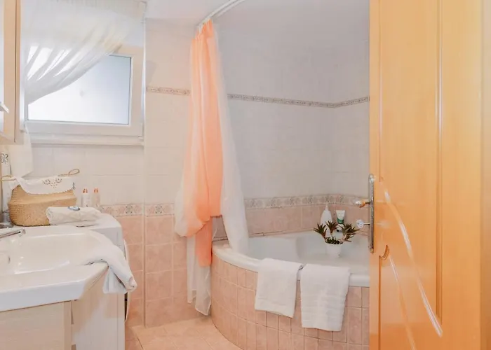 Propodes Luxury * Pastida