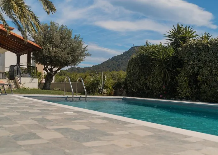 Propodes Luxury Villa