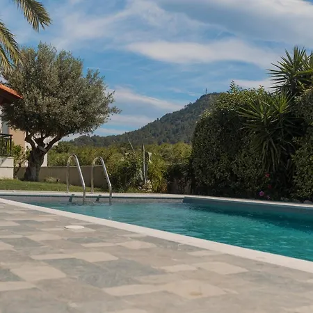 Propodes Luxury Villa